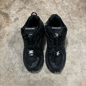 balenciaga runners size 43